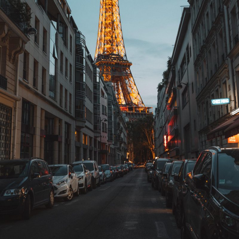 pexels-alex-azabache-3182530